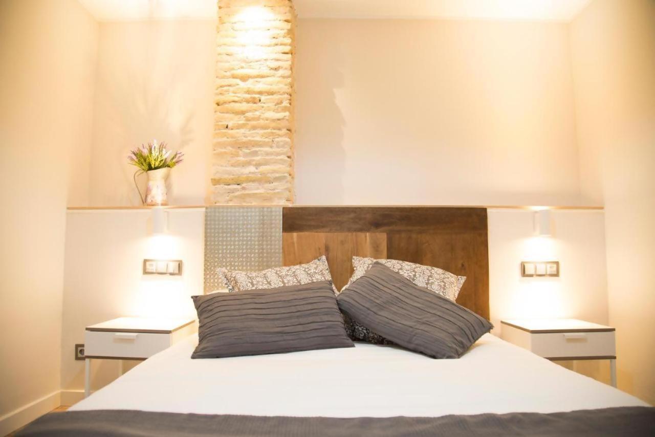 Apartamenticos Studio 39 Zaragoza Bagian luar foto